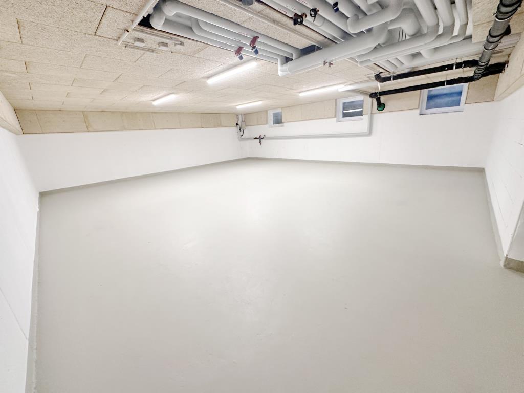 Eignener Hobbykeller 70m²