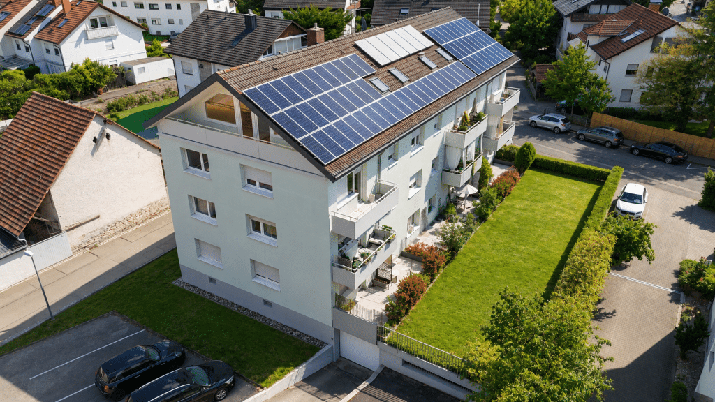 Freiburg - DG - Wohnen mit Weitblick - 3 Zimmer, 63 m² sofortbezug