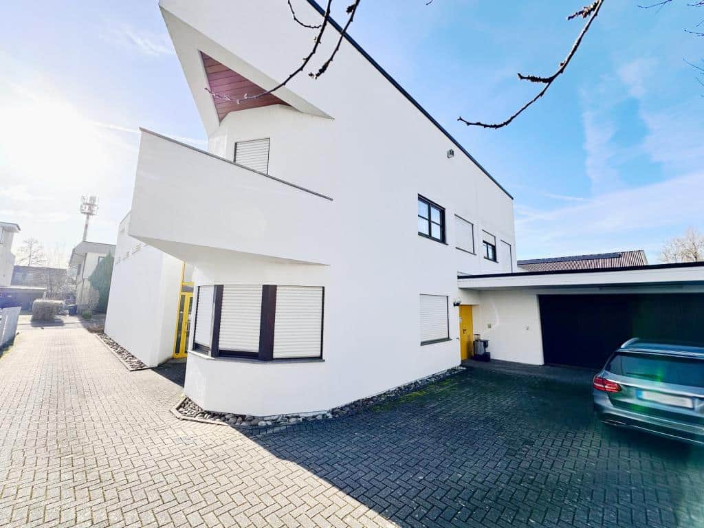 Gundelfingen - freiwerdendes Einfamilienhaus mit freiem Gewerbeanteil im EG, inkl. Doppelgarage